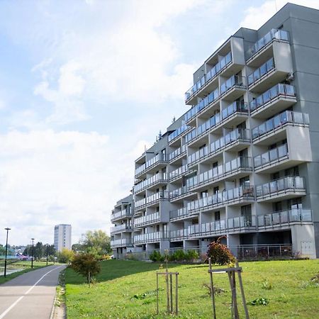 Capital Towers - Apartament Green Z Widokiem Na Rzeke Rzeszow Bagian luar foto