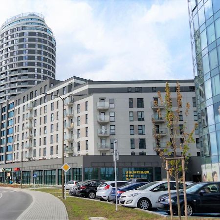 Capital Towers - Apartament Green Z Widokiem Na Rzeke Rzeszow Bagian luar foto