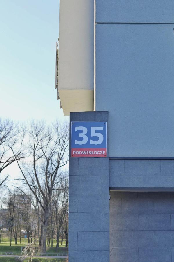 Capital Towers - Apartament Green Z Widokiem Na Rzeke Rzeszow Bagian luar foto