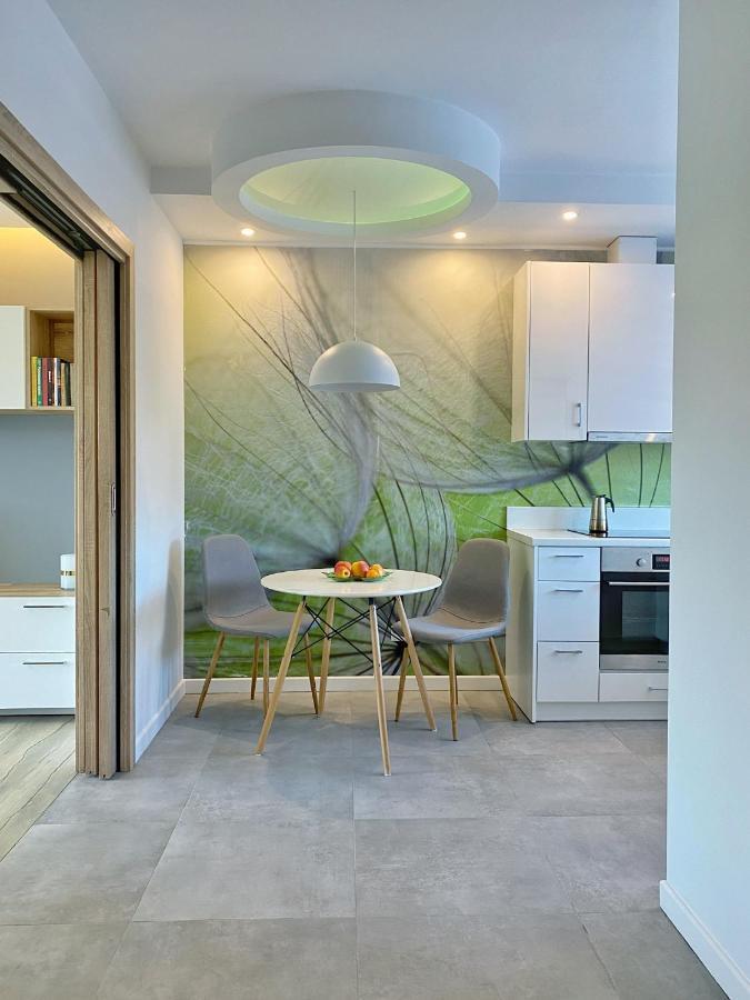 Capital Towers - Apartament Green Z Widokiem Na Rzeke Rzeszow Bagian luar foto