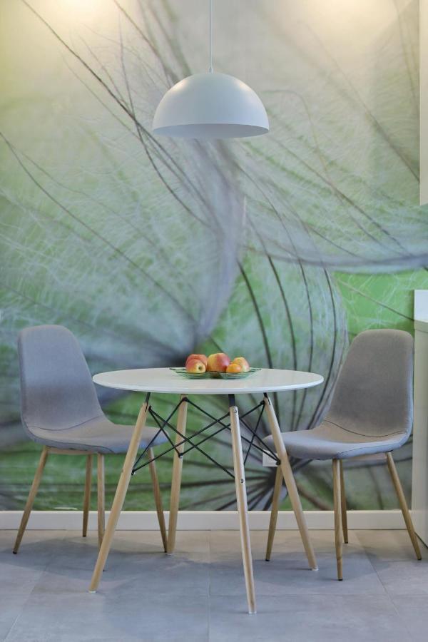 Capital Towers - Apartament Green Z Widokiem Na Rzeke Rzeszow Bagian luar foto