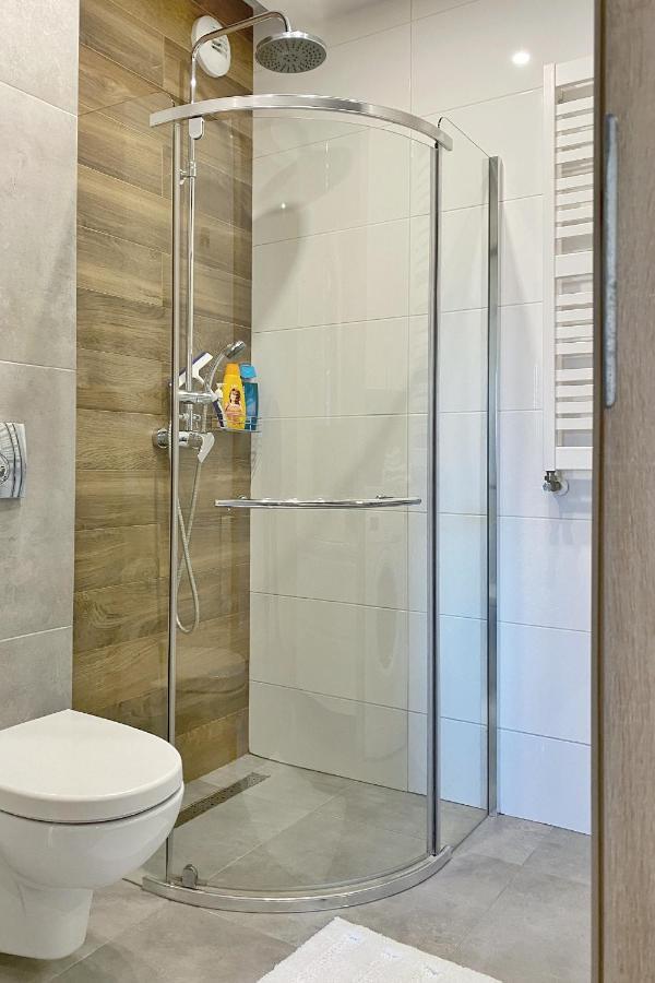 Capital Towers - Apartament Green Z Widokiem Na Rzeke Rzeszow Bagian luar foto