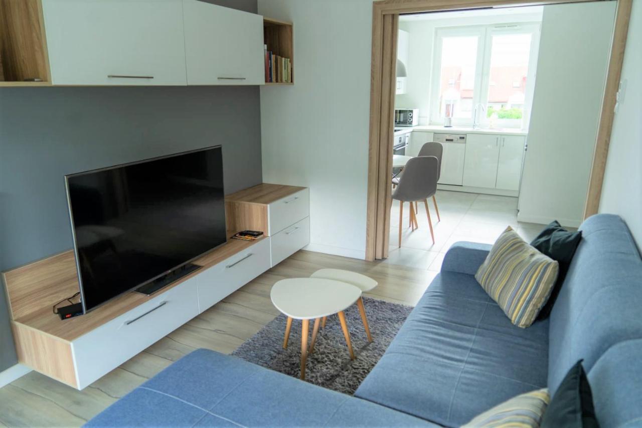Capital Towers - Apartament Green Z Widokiem Na Rzeke Rzeszow Bagian luar foto