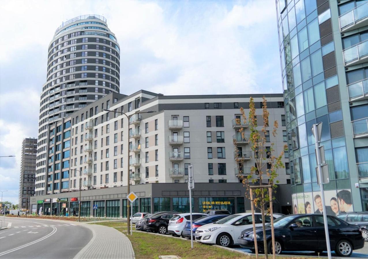 Capital Towers - Apartament Green Z Widokiem Na Rzeke Rzeszow Bagian luar foto