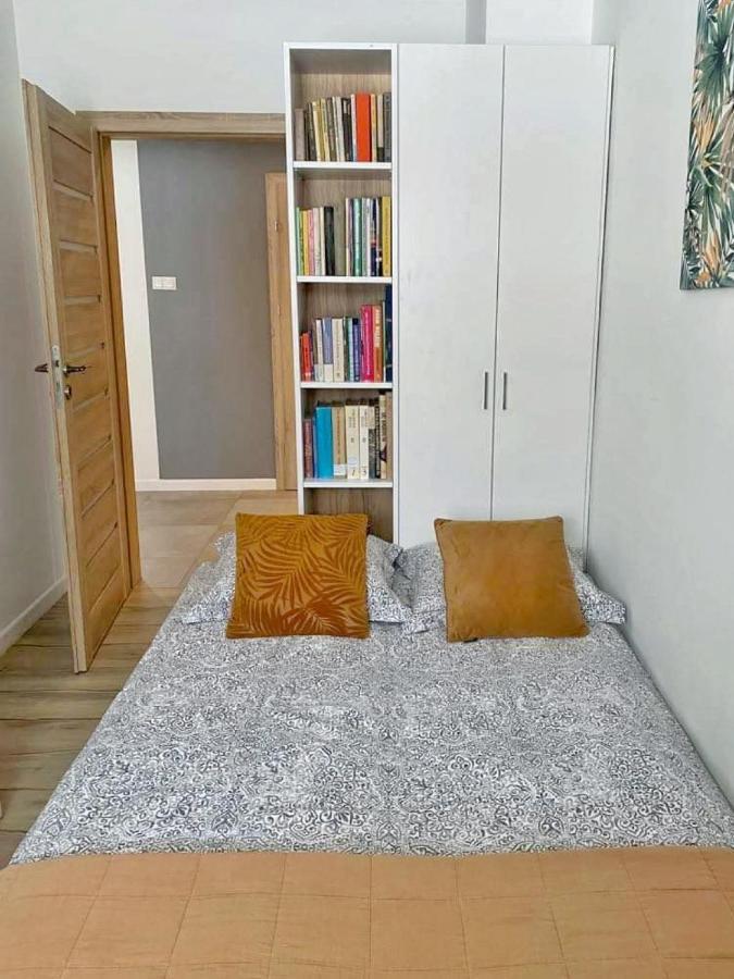 Capital Towers - Apartament Green Z Widokiem Na Rzeke Rzeszow Bagian luar foto